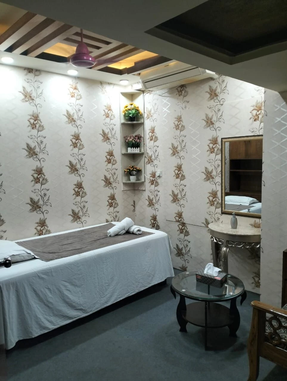 Massage room photo at Frozen Thai Spa Dhanmondi