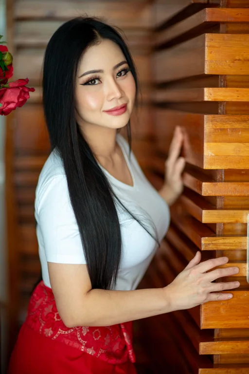 Ticha - therapist at Frozen Thai Spa Dhanmondi